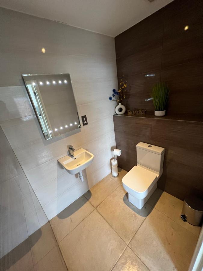 3Bed Flat 3Wc And Great Location Near Excel City Airport O2 And Canning Town Station Villa London Ngoại thất bức ảnh